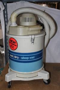 lot 97 image: Vintage WetDry Shop vac.