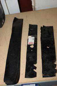 lot 151 image: Generous Quantity of Lawnmower Blades in Varying types, lengths, and Styles... See Photos