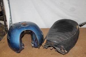 lot 191 image: 1978-79 Honda Fuel Tank and Seat Combo