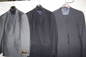 lot 139 image: Mens Suits (3) See photos