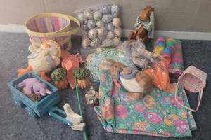 lot 5 image: LOT OF EASTER DECOR AS SHOWN.