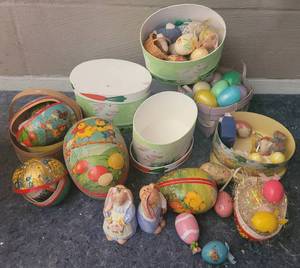 lot 9 image: LOT OF EASTER DECOR AS SHOWN.