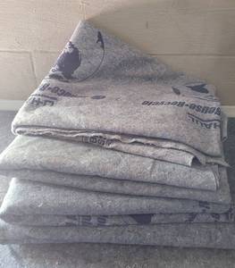 lot 33 image: (4) FURNITURE MOVING BLANKETS AS SHOWN. (SOLD 4 X THE MONEY)
