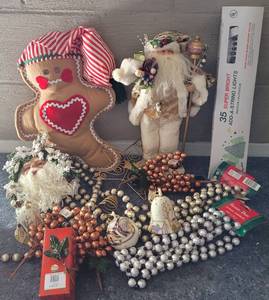 lot 45 image: LOT OF CHRISTMAS DECOR AS SHOWN.