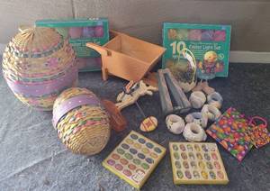 lot 46 image: LOT OF EASTER DECOR AS SHOWN.