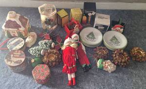 lot 49 image: LOT OF CHRISTMAS DECOR AS SHOWN.