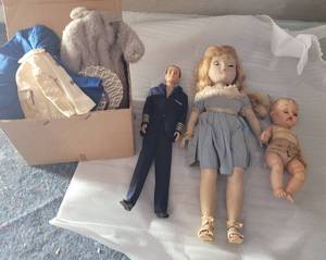 lot 69 image: VINTAGE DOLLS AND ACCESSORIES AS SHOWN.