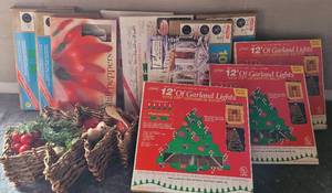 lot 88 image: LOT OF CHRISTMAS LIGHTS AS SHOWN.