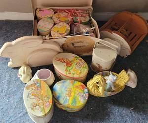 lot 90 image: LOT OF EASTER DECOR AS SHOWN.