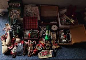 lot 102 image: LOT OF CHRISTMAS DECOR AS SHOWN.