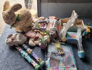 lot 106 image: LOT OF EASTER DECOR AS SHOWN.