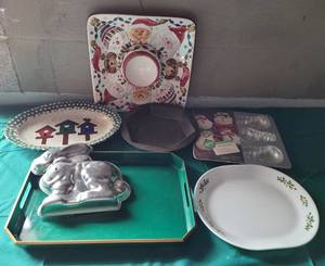 lot 147 image: LOT OF CHRISTMAS DISHES AS SHOWN.