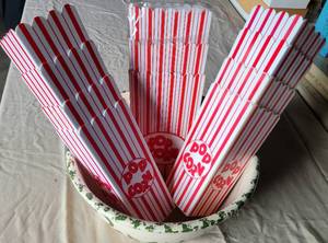 lot 166 image: LOT OF POPCORN BUCKET AND SERVING BOXES AS SHOWN.