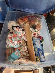 lot 90 image: Bin and contents