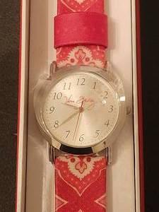 lot 11 image: Vera Bradley watch