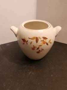 lot 60 image: Halls Superior Quality Kitchenware - Jewel Tea Autumn Leaf - cookie jar - no lid - by Mary Dunbar