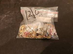 lot 106 image: Generous selection of costume jewelry