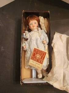 lot 111 image: Sweetie from the Dynasty Doll collection
