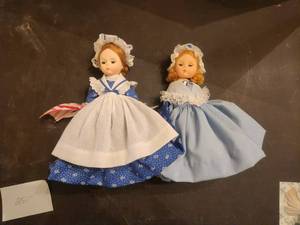 lot 129 image: Vintage Madame Alexandor Dolls