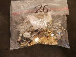 lot 221 image: Generous selection of costume jewelry