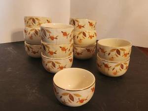 lot 250 image: Halls Superior Quality Kitchenware - Jewel Tea Autumn Leaf - custard cups -Qty - 12 - by Mary Dunbar