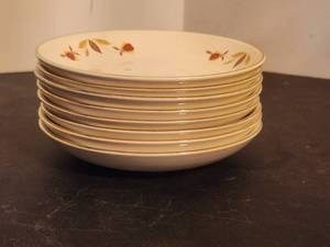 lot 242 image: Halls Superior Quality Kitchenware - Jewel Tea Autumn Leaf - 8 saucersplates - by Mary Dunbar