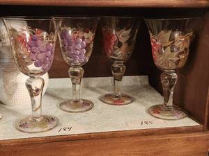 lot 185 image: Vintage Noble excellence meritage pattern wine glasses - set of 4