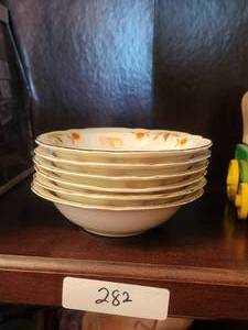 lot 282 image: Halls Superior Quality Kitchenware - Jewel Tea Autumn Leaf - cereal bowls - Qty.- 6 - by Mary Dunbar