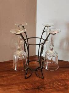 lot 286 image: Wine bottle and 4 glass holder with 4 wine glasses