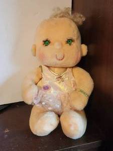 lot 296 image: 1985 Hugga Bunch doll by Kenner - Patooty