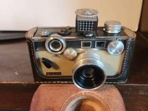 lot 306 image: Vintage Argus camera