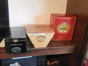 lot 309 image: Selection of collectible cigar boxes