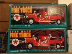 lot 316 image: 1929 Mack Fire Truck - Texaco - Ertl die cast collection - 2
