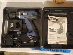 lot 324 image: Power Smith 18-volt drill, battery, charger and case