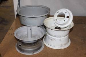 lot 17 image: Selection of Lawnmower Tire Rims