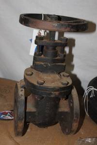 lot 18 image: Stockham Valve...2 12 Opening