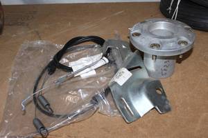 lot 19 image: Snapper Spindle, Idler Pully Bracket, and Cables
