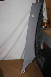 lot 21 image: Right Pillar Trim for Ford