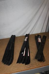 lot 63 image: Generous Amount of Lawnmower Blades ... See Photos for lengths