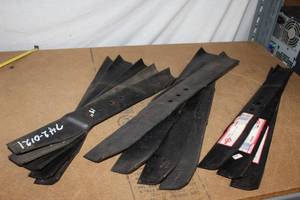 lot 106 image: Variety of Lawnmower blades, Sizes shown in Pictures