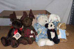lot 153 image: Boyds Bears Collection, See Photos