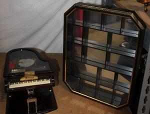 lot 159 image: Piano Music Jewelry Box and Smalls Collectables Display shelf