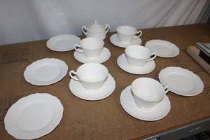 lot 174 image: Time for Tea and Crumpets,  5 place setting of small Desert plates, cups and saucers From Adam Antiques