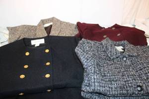 lot 46 image: Womens Clothing Business Suits, 2PC Skirt Sets (4) Sizes 4 & 6, All Jones New York See Photos for Styles and Colors