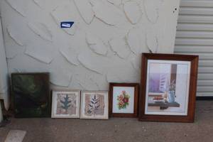 lot 182 image: Home Wall Decoration Art in different styles