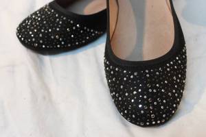 lot 185 image: Womens Shoes - Black Glittery Flats, size 11. Look like new.