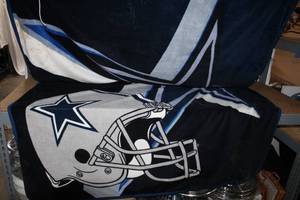 lot 135 image: Twin Size Throw Blanket in the style of the Dallas Cowboys