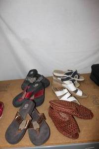 lot 150 image: Sandals and Slip on shoes