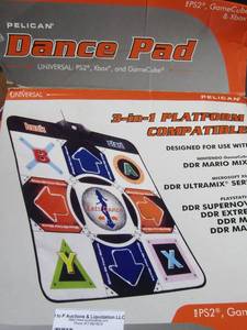 lot 22 image: Dance pad Nib box is a little damaged, Brown  chess box with no pieces