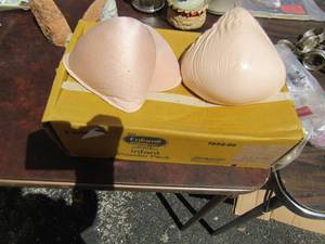 lot 32 image: 3 sets of breast recover pads